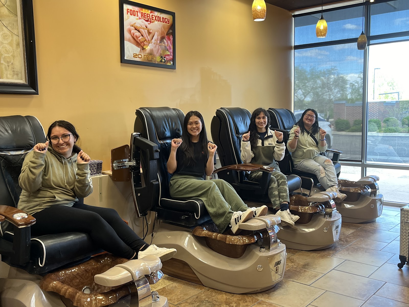 Littleton Happy Nails & Lash nail work in Littleton, Colorado
